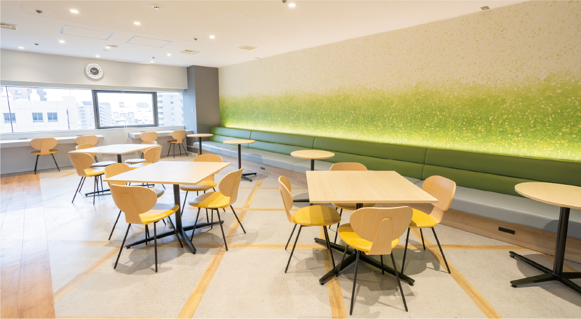 学生同士が集い、語らえるコミュニティスペース「学生ホール」